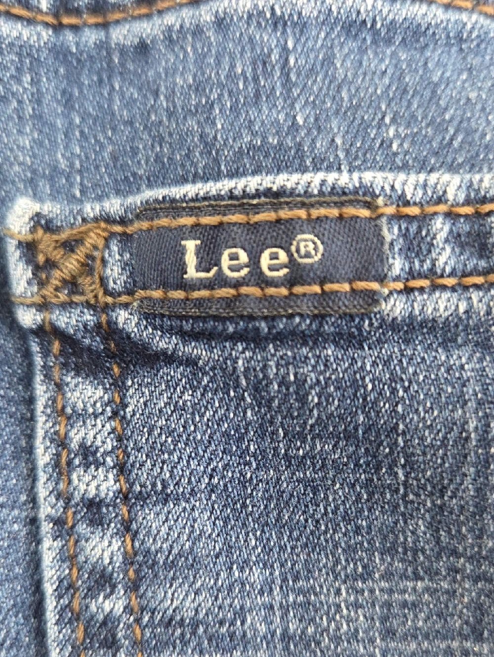 Lee Womans Midrise Regular Fit Capri STRETCH DENIM 24W NWT - Picture 7 of 16